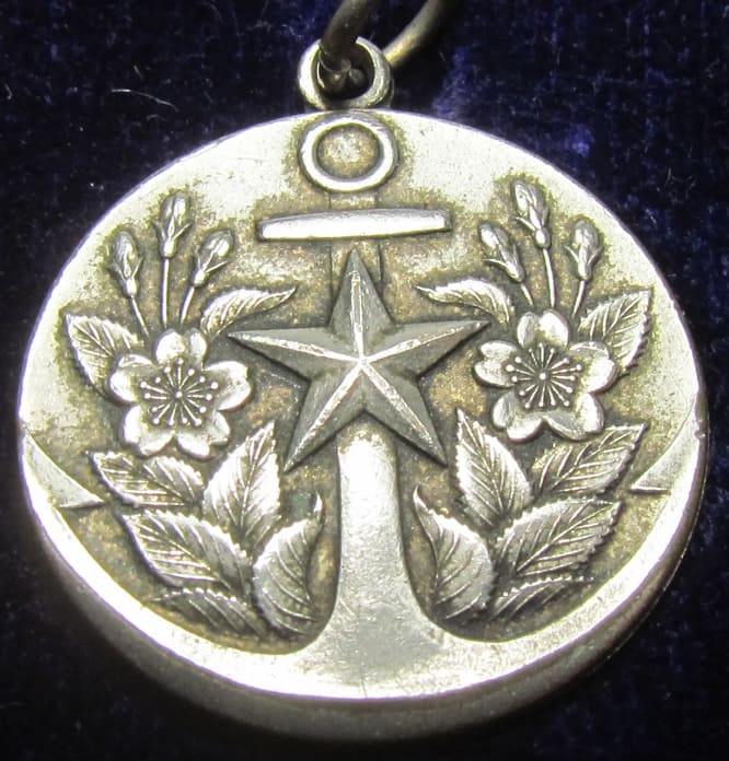 Yokosuka Navy Personnel Department 30th Anniversary of the Russo-Japanese War Commemorative Badge.jpg