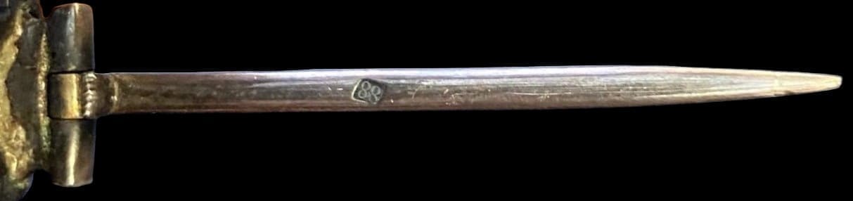 Знак Общества повсеместной помощи пострадавшим  на войне солдатам и их семьям.jpg