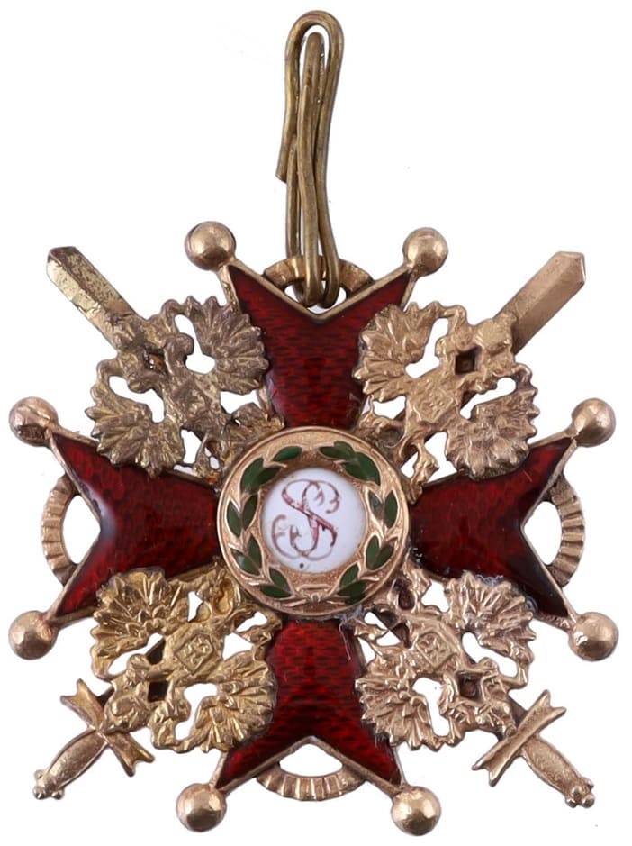 Знак Ордена Св. Станислава 3-й степени с мечами Фирма Д. Осипова.jpg