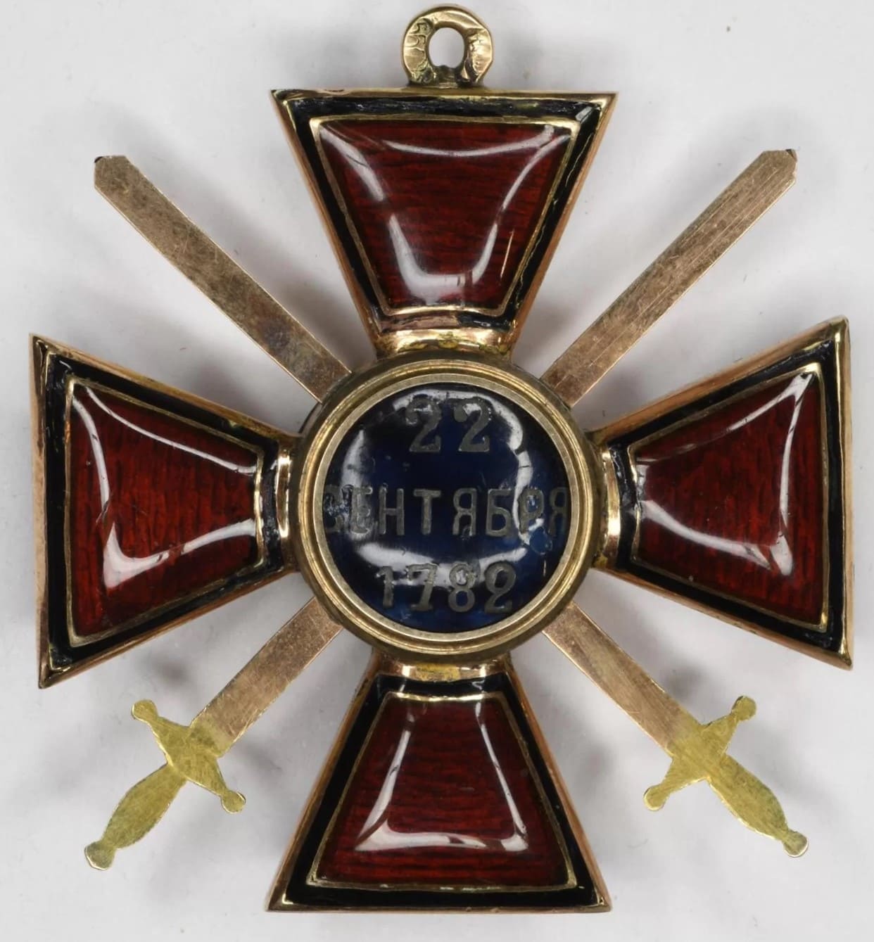 Знак  ордена Св. Владимира 4-й степени с мечами.jpg