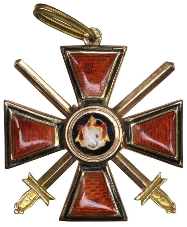 Знак ордена Св. Владимира IV степени с мечами ВД.jpg