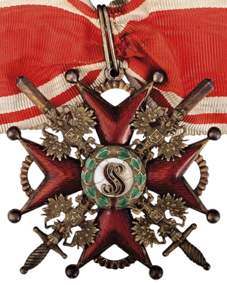 Знак ордена Святого Станислава 2-й  степени с мечами ДО.jpg