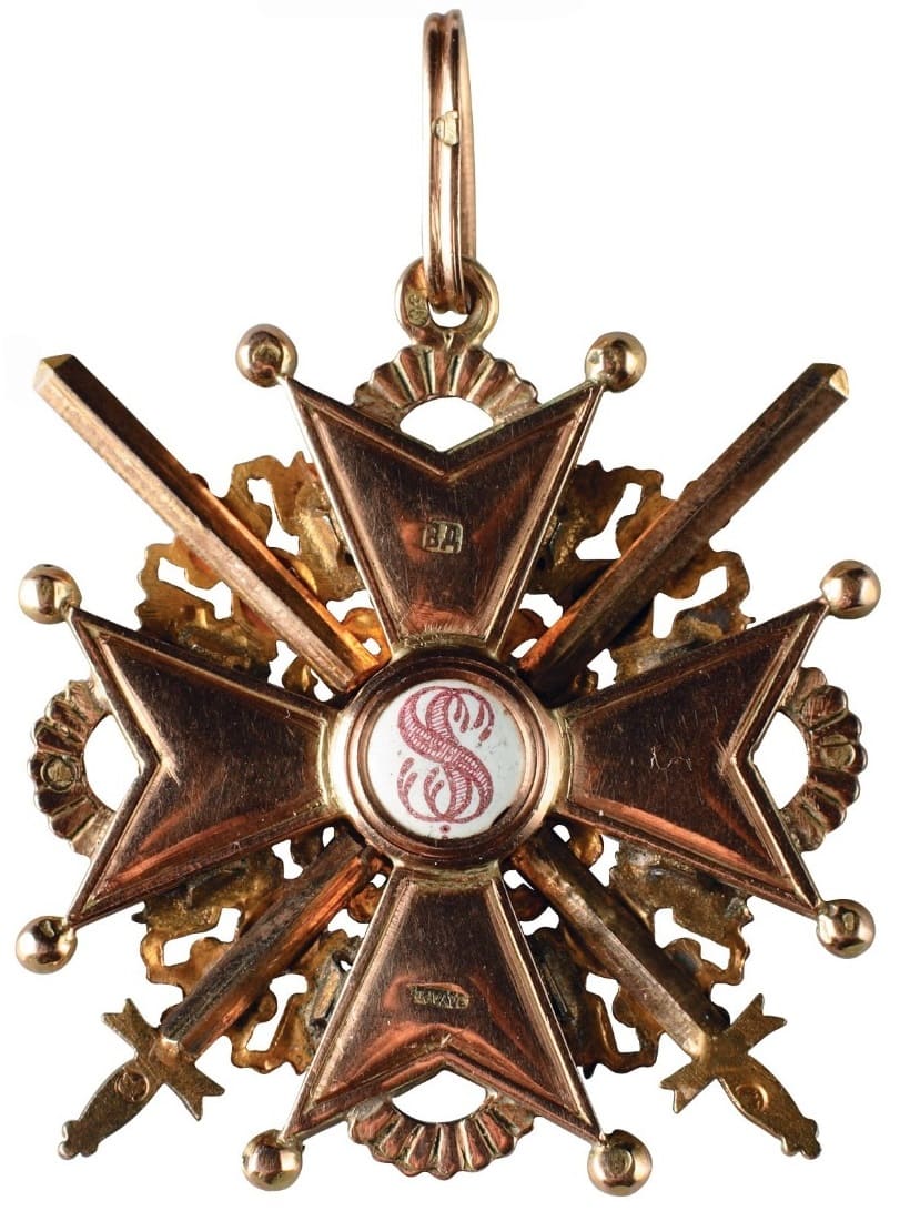 Знак ордена Святого Станислава 2-й степени с  мечами.jpg