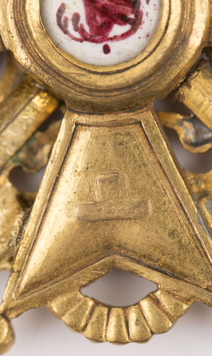 Знак ордена Святого  Станислава 2-й степени, с мечами, периода Временного Правительства.jpg