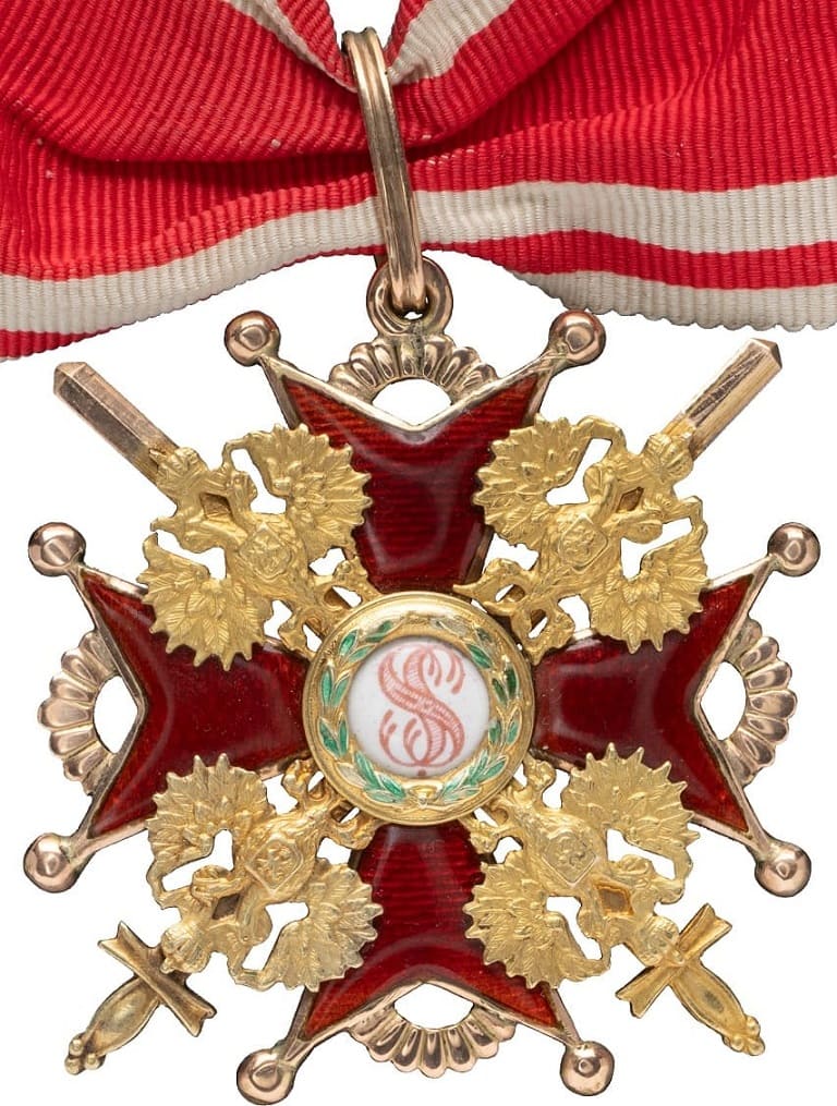 Знак ордена Святого Станислава 2-й степени с мечами ВД.jpg