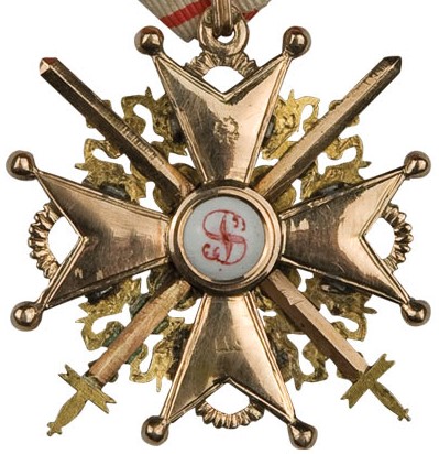Знак ордена Святого  Станислава 3-й степени с мечами АК.jpg