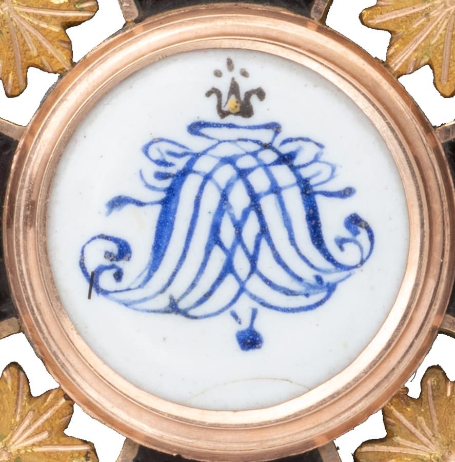 Знак ордена Святой  Анны 1-й степени темной эмали.jpg