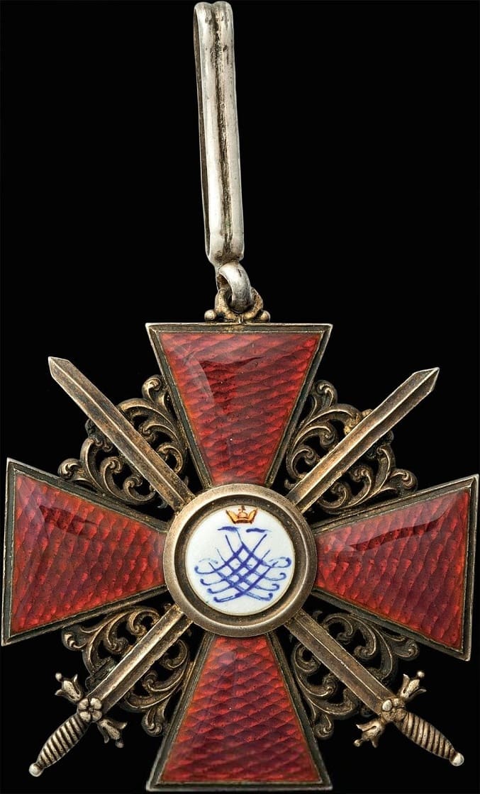 Знак ордена  Святой Анны I степени с мечами французского производства.jpg