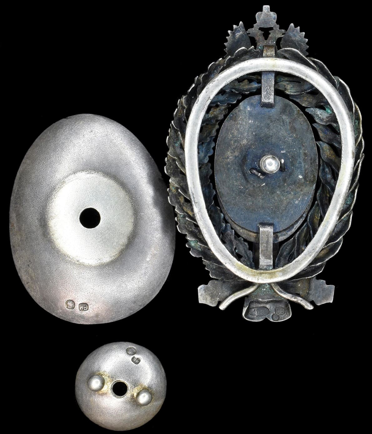 Знак в память  50-летия земских учреждений клеймо ИВ.jpg