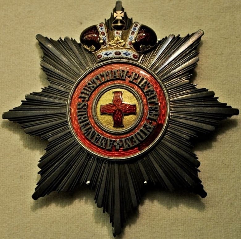 Звезда ордена Святой Анны с императорской короной мастерской Карла Шуберта.jpg